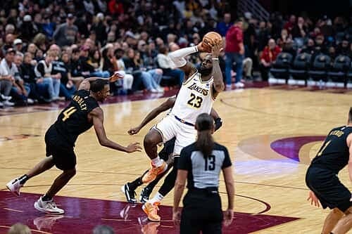 LeBron James β photo 2
